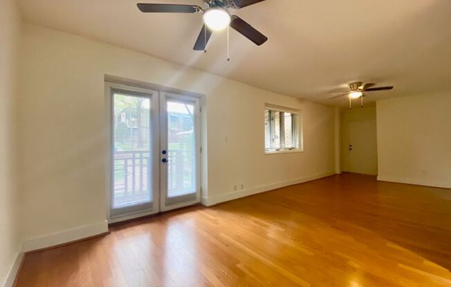 The Grove - Updated 2 bed, 1 bath Condo -