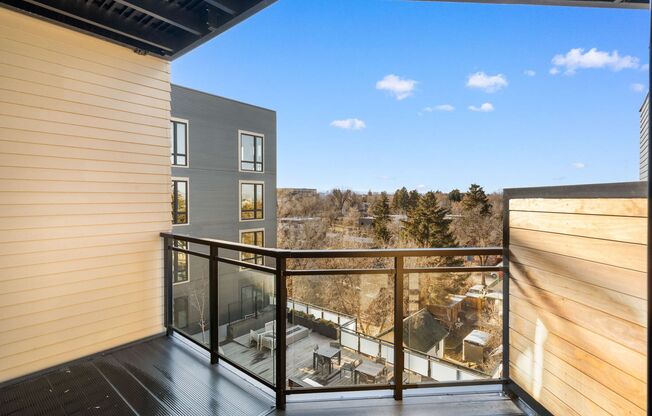 1 bed, 2 baths, 1,090 sqft, $2,250, Unit 524