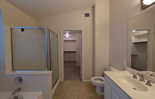 4 beds, 2.5 baths, $2,400