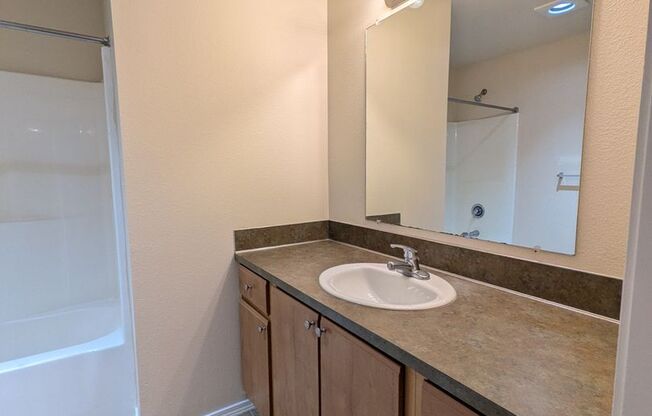 3 beds, 2 baths, 1,180 sqft, $1,529, Unit B303