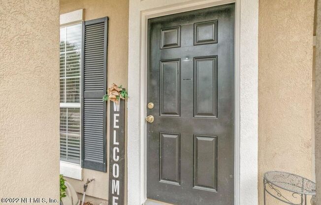 Spacious 3-Bed, 2.5-Bath, 1-Car Garage townhome in Plantation Village