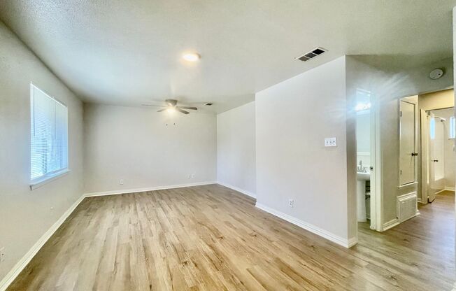 3 beds, 1.5 baths, 1,000 sqft, $1,350, Unit 3