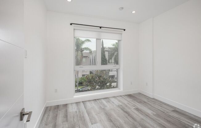 3 beds, 2.5 baths, 1,349 sqft, $4,740, Unit 205