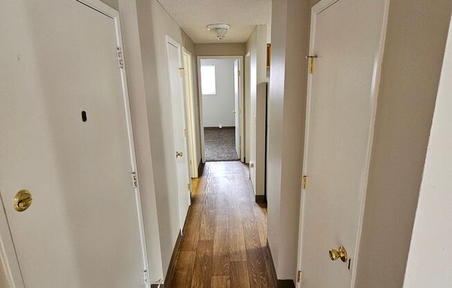 5200 Windsor Island Rd N