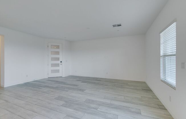 3 beds, 3 baths, $2,750, Unit UNIT 1140