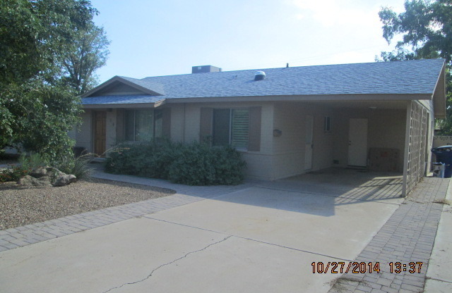 AVAILABLE NOW!! WALKING DISTANCE TO THE NEW TEMPE CLARK COMMUNITY CENTER, POOL, GARDEN