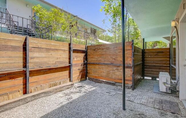 653 SILVER LAKE BLVD.