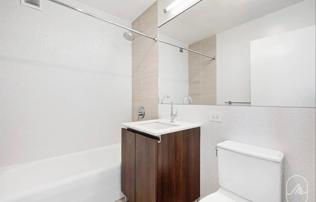 2 beds, 2 baths, $7,600, Unit 9L