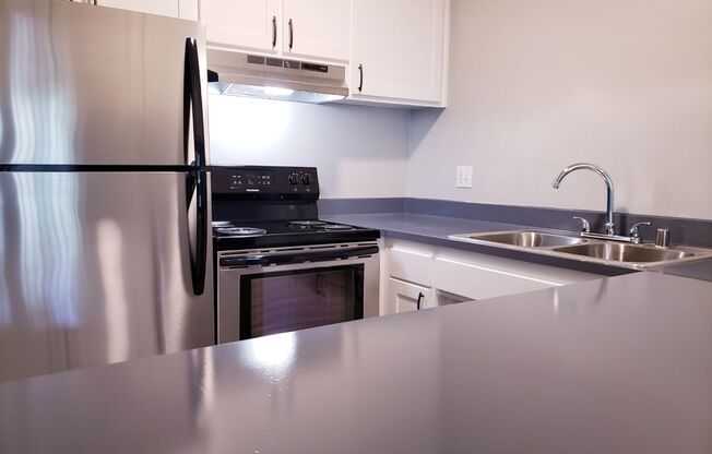 2 beds, 1 bath, $1,595, Unit 340