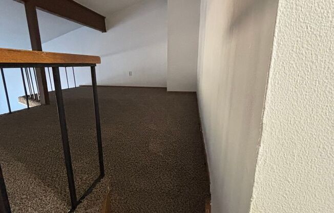 3 beds, 1.5 baths, 1,204 sqft, $1,569, Unit 5212 05