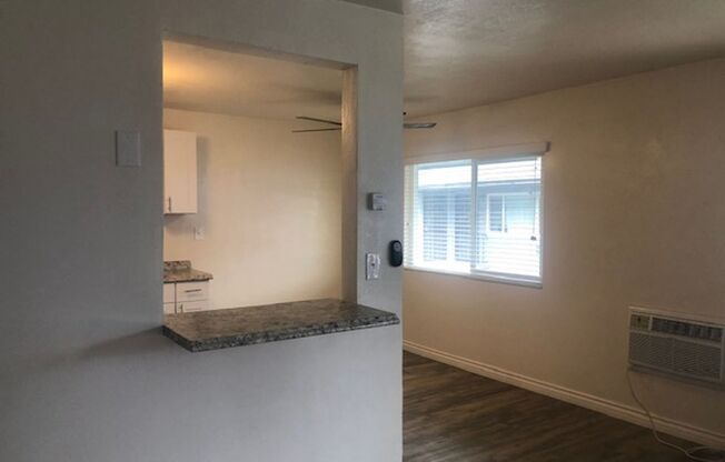 2 beds, 1 bath, 850 sqft, $2,425, Unit 4582