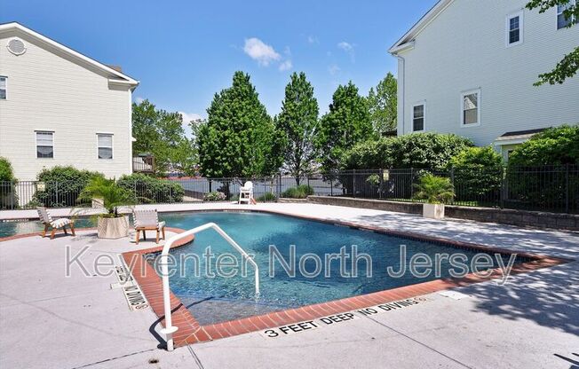 8 BOATWORKS DR