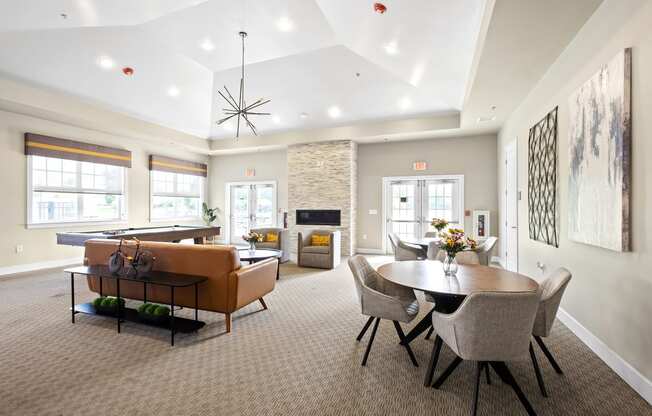 the preserve at ballantyne commons living room and dining room
