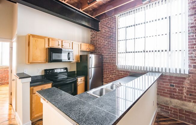 2 beds, 2 baths, 900 sqft, $1,950, Unit 116