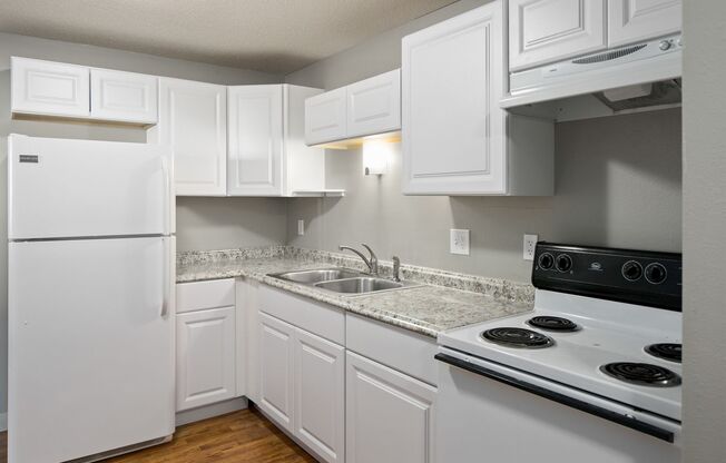 1 bed, 1 bath, 425 sqft, $925, Unit 2002-04