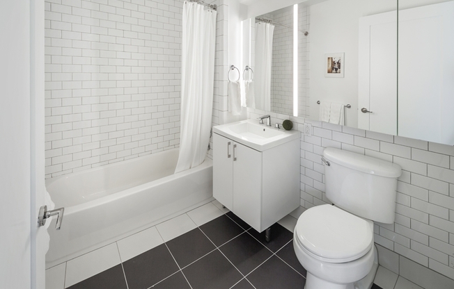 2 beds, 2 baths, 1,069 sqft, $8,128, Unit 2211