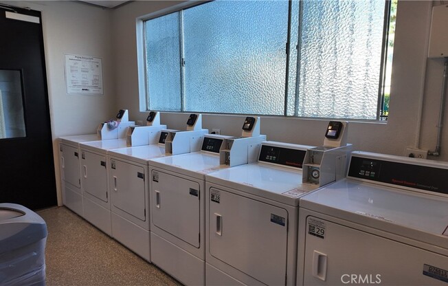 1 bed, 1 bath, 605 sqft, $2,400, Unit 208