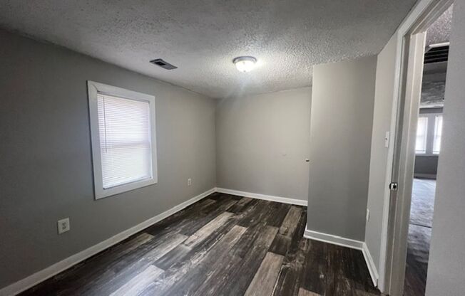 3 beds, 1 bath, $1,050