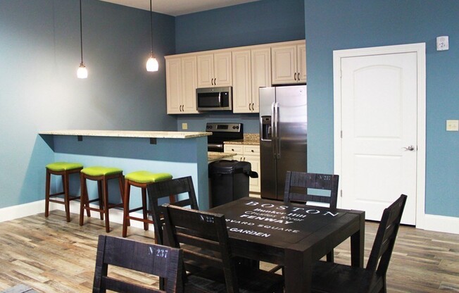 3 beds, 2 baths, 1,880 sqft, $3,030, Unit 1-541