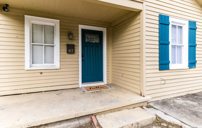 3 beds, 1 bath, $1,300