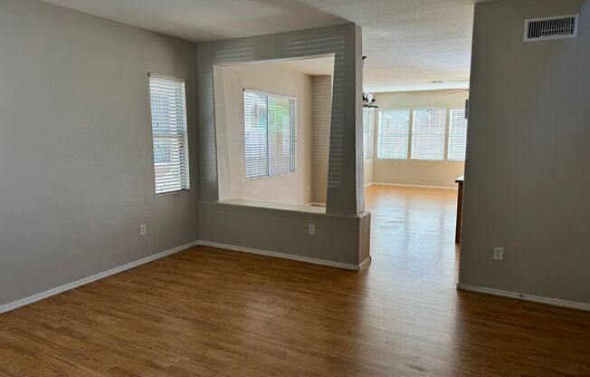 Beautiful Home for Rent in Phoenix!