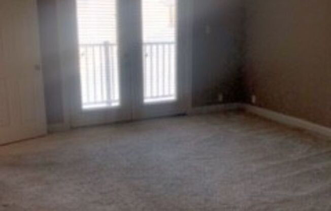 2 beds, 2 baths, $1,375, Unit 222