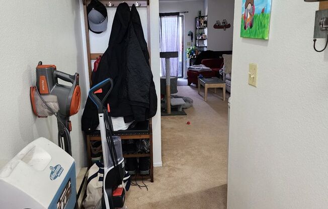 2 Bedroom 1 Bathroom Apartment