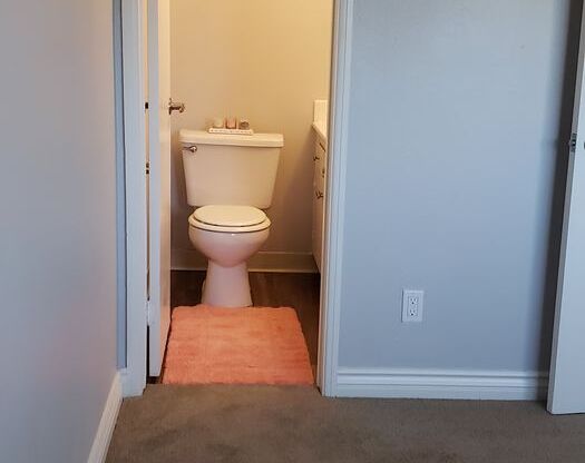 2 beds, 1.5 baths, 865 sqft, $2,449, Unit VP36