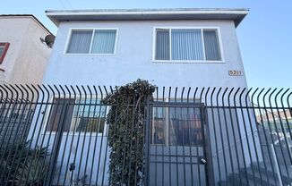 5311 S NORMANDIE AVE