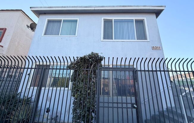 5311 S NORMANDIE AVE