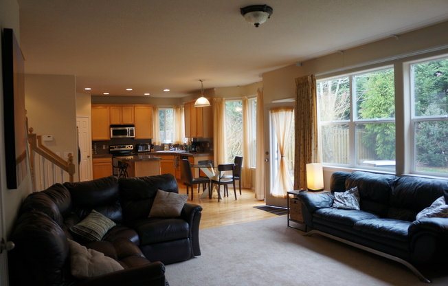 Beautiful 4 Bedroom Home in The Westridge Neighborhood of Camas - 19806 SE 4th Way