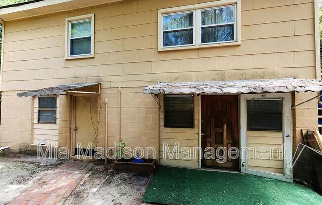 40 1/2 WESLEY ST