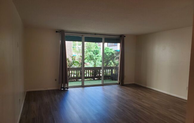 6455 La Jolla Blvd