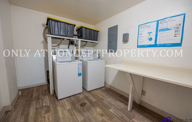 2 beds, 1 bath, 880 sqft, $1,249, Unit 17