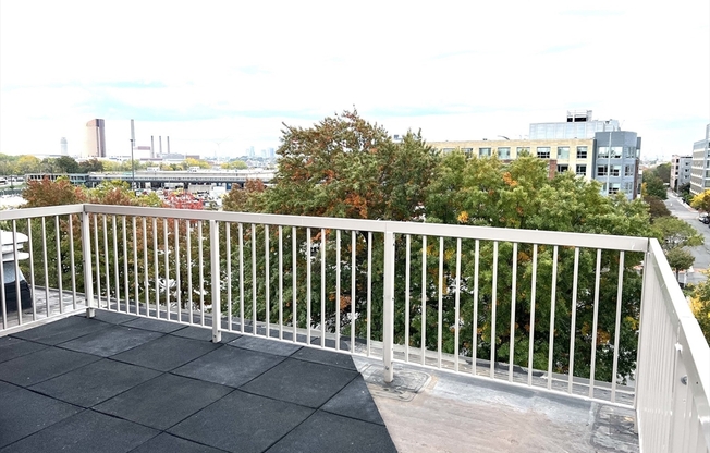 3 beds, 2 baths, 1,644 sqft, $3,800, Unit 711