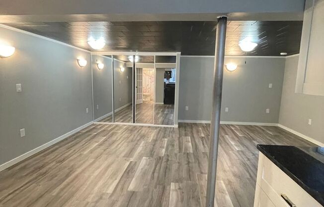 Studio, 1 bath, $1,225, Unit 1477