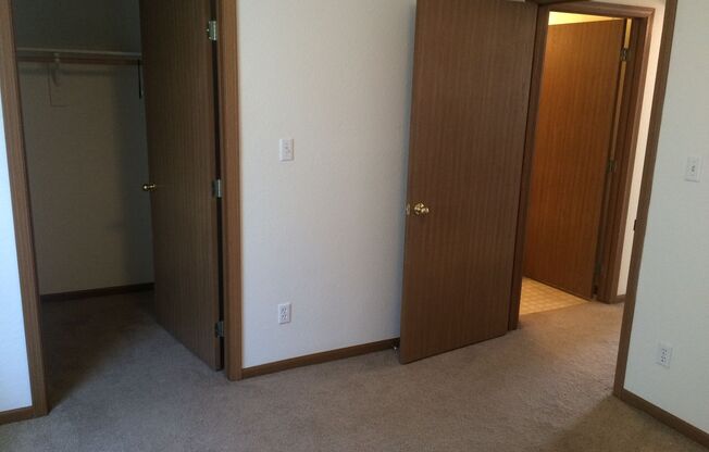 1 bed, 1 bath, 600 sqft, $725, Unit JV U1
