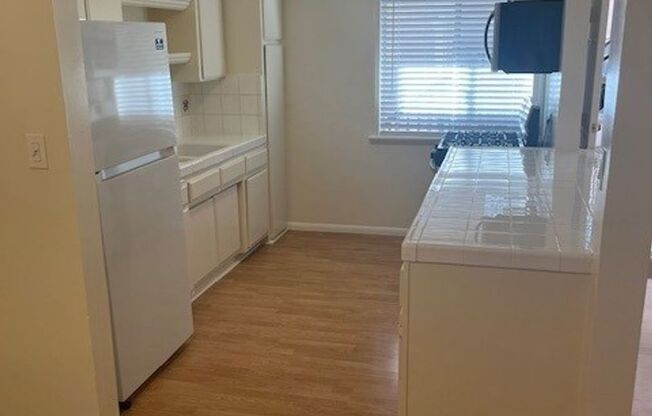 1 bed, 1 bath, $2,095, Unit 2