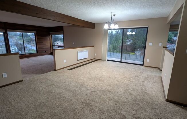 2 beds, 2 baths, $2,500, Unit UNIT UPPER