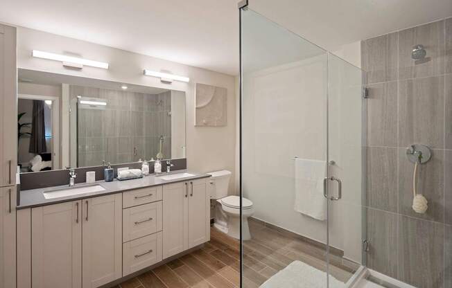 Luxurious Bathroom at Palma, Doral