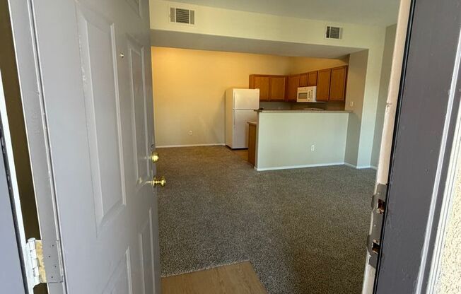Updated 1 bedroom condo, ground floor