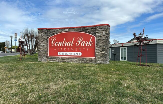 3 beds, 1 bath, 945 sqft, $1,700, Unit 1326 K3