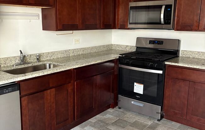 1 bed, 1 bath, 765 sqft, $1,395, Unit Building 1-1A
