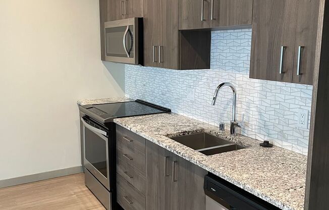 1 bed, 1 bath, 719 sqft, $1,650, Unit 606-MFTE