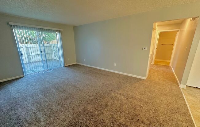 PARADISE VALLEY APARTMENTS! 1 BEDROOM 1 BATH APARTMENT AVAILABLE FOR RENT - LOWER UNIT!!