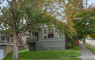 Craftsman Home in North Queen Anne!