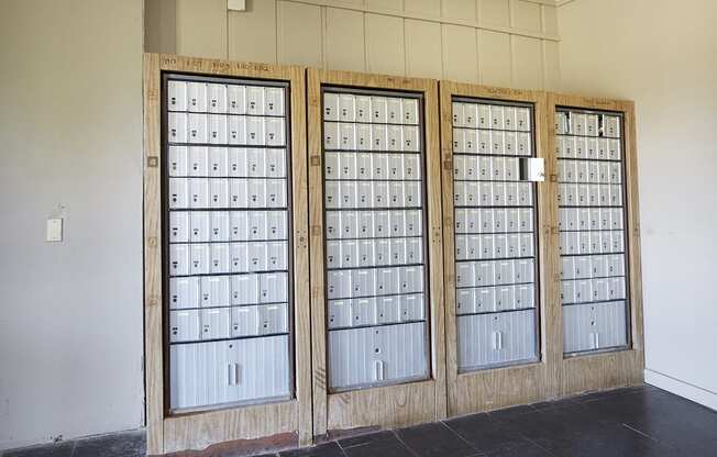 Park Meadows Apartments Kansas City Mailboxes