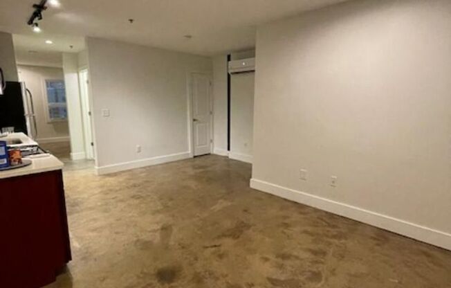 1 bed, 1 bath, 465 sqft, $1,175, Unit Apt 103