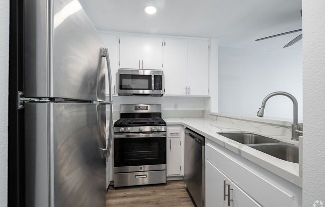 1 bed, 1 bath, 695 sqft, $1,848, Unit 313