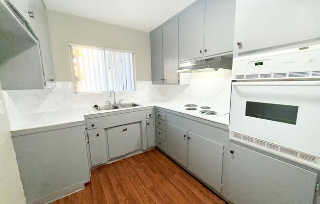 1 bed, 1 bath, 770 sqft, $1,600, Unit #02